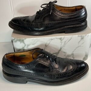 Vintage Florsheim Imperial 92604 8.5‎ men’s black wingtip lace up shoes. B16